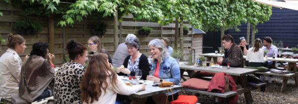 Picknicktuin groep Groep in de picknicktuin