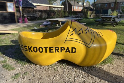 gele klomp gele klomp